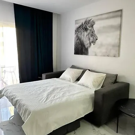 Natalia With Pool & Private Patio *